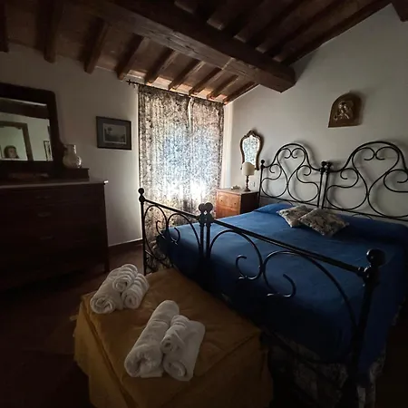 Charming With Swimming Pool-todi, Italy Villa