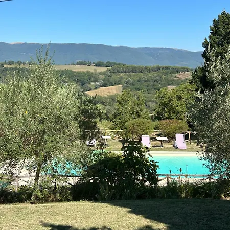 Charming With Swimming Pool-todi, Italy *
