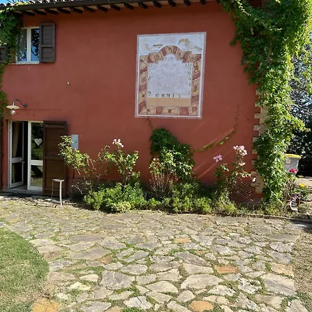 Charming With Swimming Pool-todi, Italy *