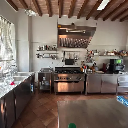Charming With Swimming Pool-todi, Italy Villa